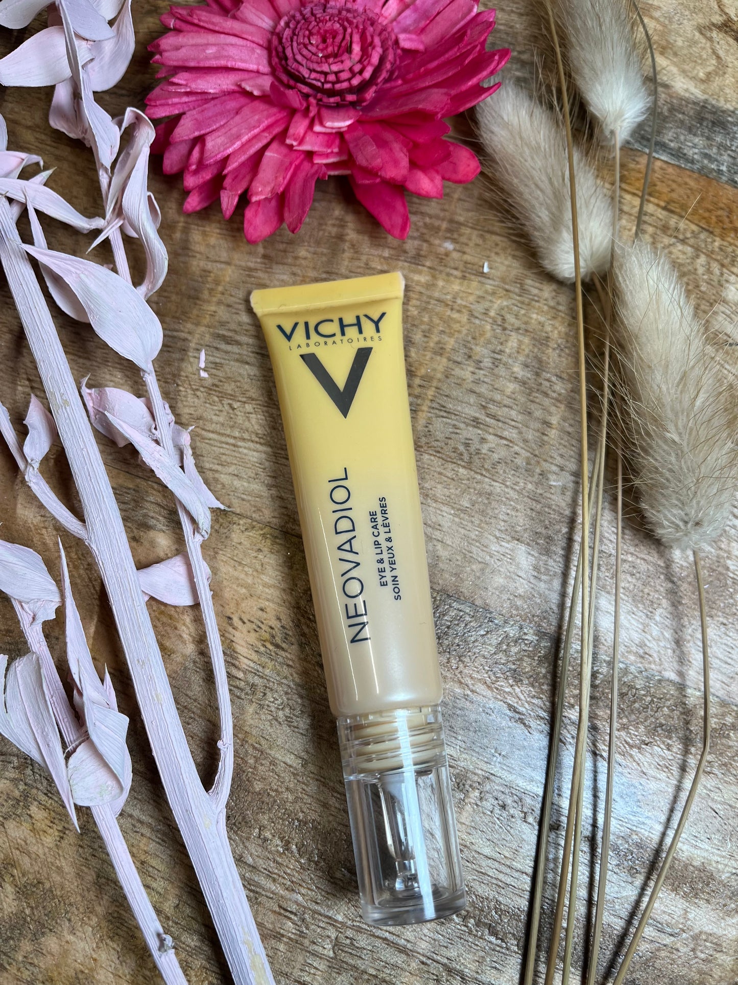 VICHY NEOVADIOL LEVRES ET YEUX